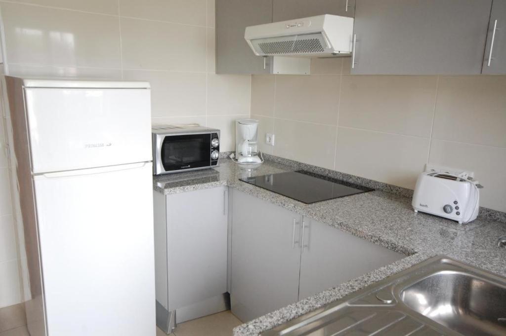Apartamento V2 Pedro - By Bedzy Αλμπουφέιρα Εξωτερικό φωτογραφία
